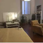 Large Room In Antique Building In Santo Spirito