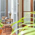 Tintori 1St Floor Loft In The Heart Of The City