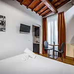 Martelli 6 Suite & Apartments