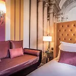 Arte\' Boutique Hotel