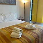 Amarelo House