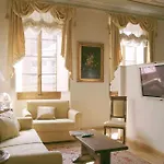Tornabuoni La Petite Suite