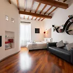 Keys Of Italy - Barbi 16 - A Unique Studio In Florence!