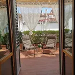 Grazioso Appartamento In Centro Con Terrazza Privata