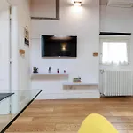 Novella Cozy House