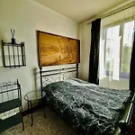 Comfortable Room In A Pet-Friendly Home