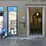 Spacious & Bright, Next To The Duomo Of Florence, Michelangelo, With Patio