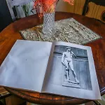 Oltrarno Tasso Apartment In Florence
