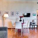 Novella Apartment By Mamo Florence