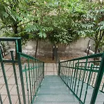 Flora - Brand New Apartment Near Historic Center