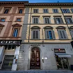 Maison Pitti Florence
