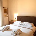 Florence Prestige Nel Heart Of Ponte Vecchio