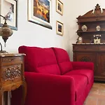 Elegant Apartment 300M From Old Town Center