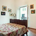 Elegant Apartment 300M From Old Town Center