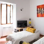 Design Apartment In Central Florence