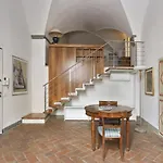Historic Loft In The Heart Of Florence