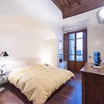 Tornabuoni Apartment