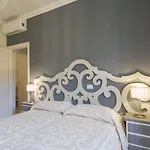 Iris Apartments By Mmega