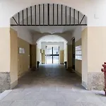 Leonardo Da Vinci Cozy Studio