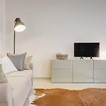 Dante Apartment By Firenze Prestige
