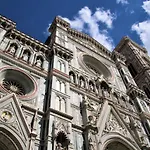 Historic Center Renovated Apartment- Amazing Location-By Likehomeflorence