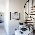 Domy\'S Guest House