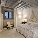 Elegant & Stylish Apartment City Center