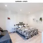 Domy\'S Guest House