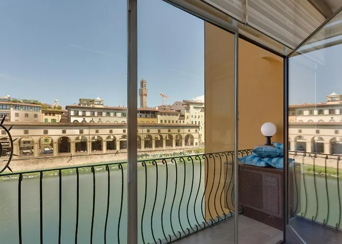 Apartment Ponte Vecchio Balcony