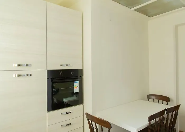 Charming Studio With Kitchen