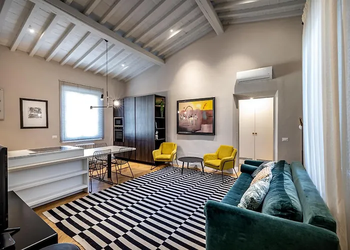 Hs4U Ricasoli Luxury Apartment Near Duomo N.2