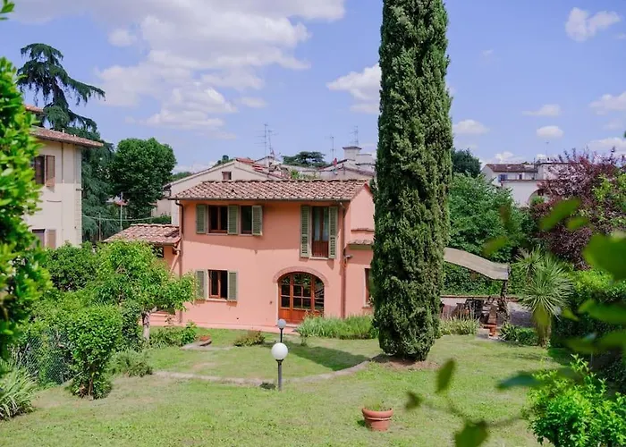 Stalla - Villa With Garden In The Historic Center