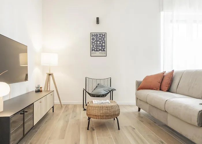Leopoldo Cozy Loft - Tram, Air C, Netflix