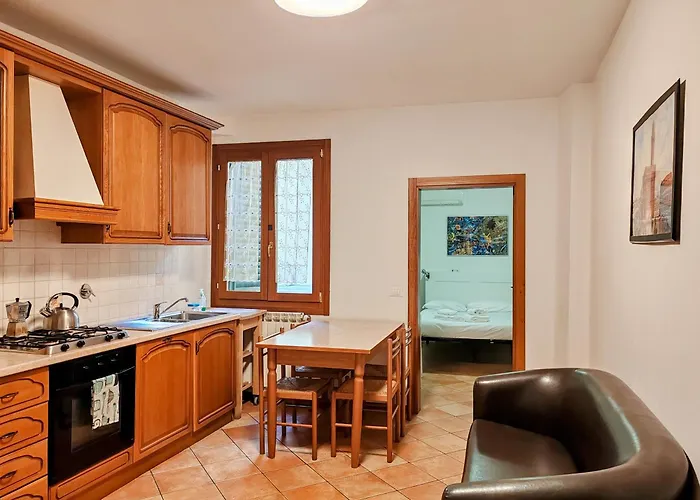 Fiume & Zannoni Apartments By 360Rentals
