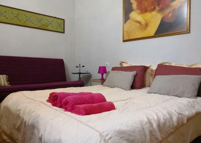 White Guesthouse