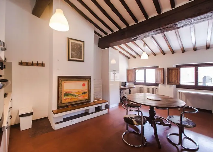 Great Location Just Infront Of Pitti Palace