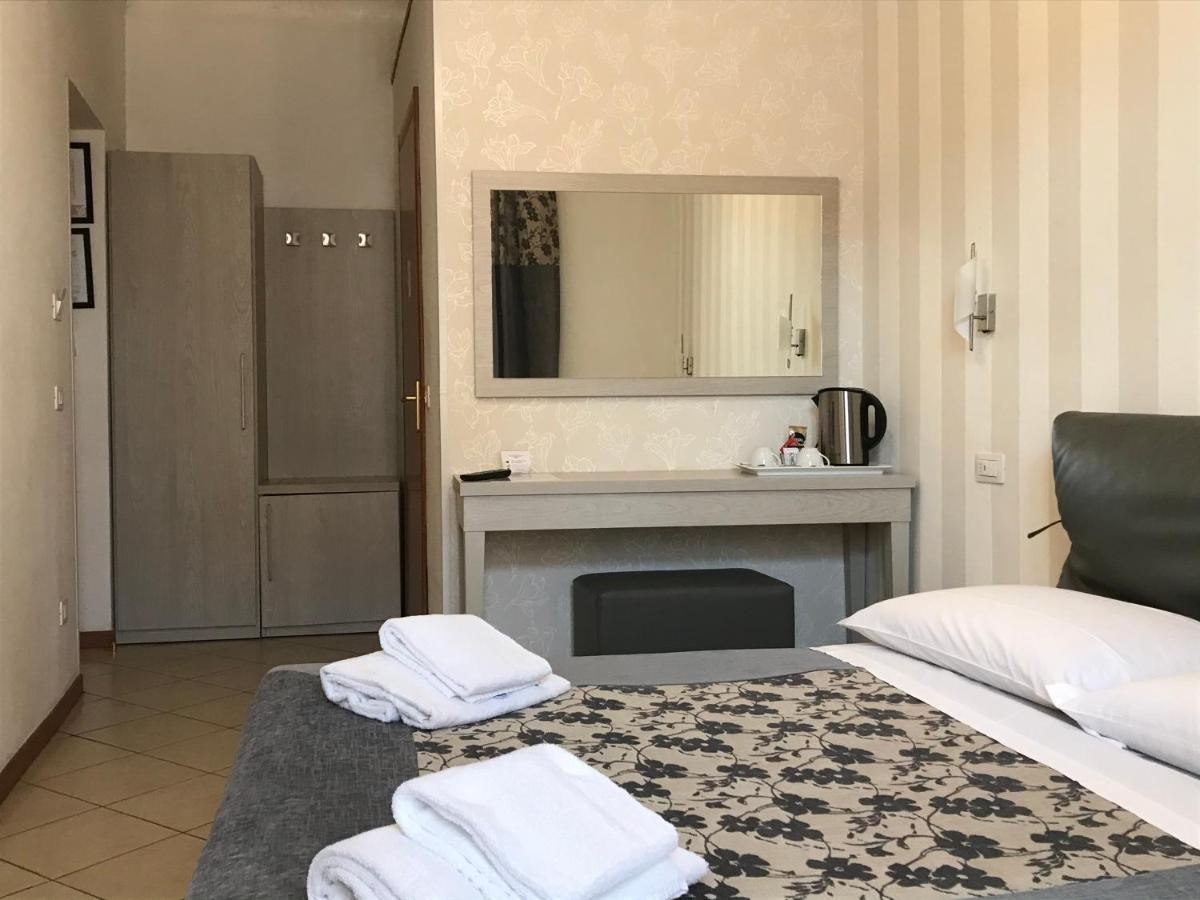 Adelaide House 2* Firenze