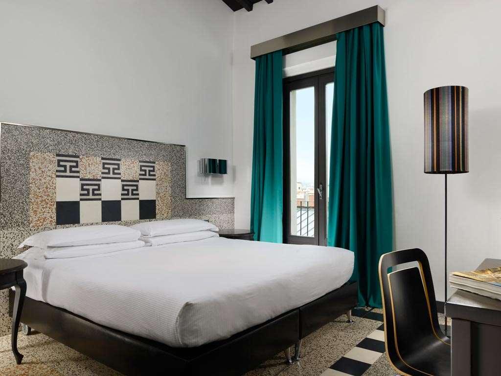 Universo Hotel