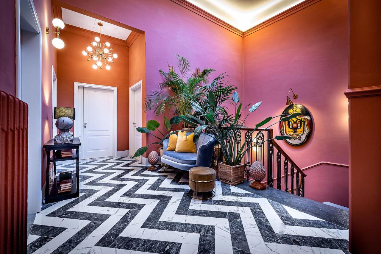 Ungherese Small Luxury 3* Florença