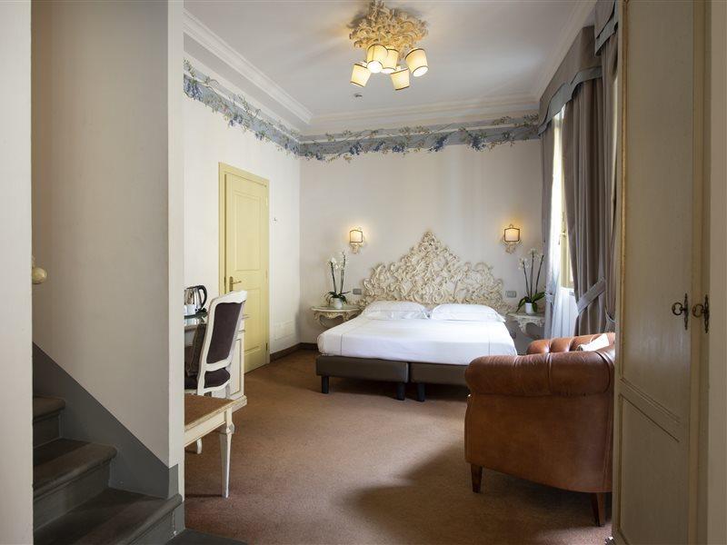 Hotel Art Atelier - Place Of Charme 4*
