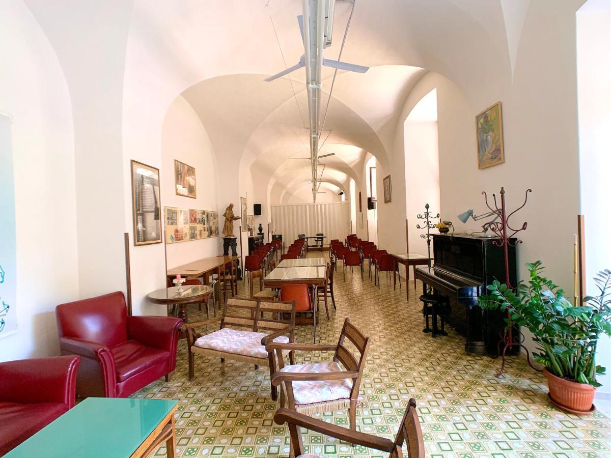 Couette-café Casa Per Ferie Suore Oblate Dell'assunzione Florence