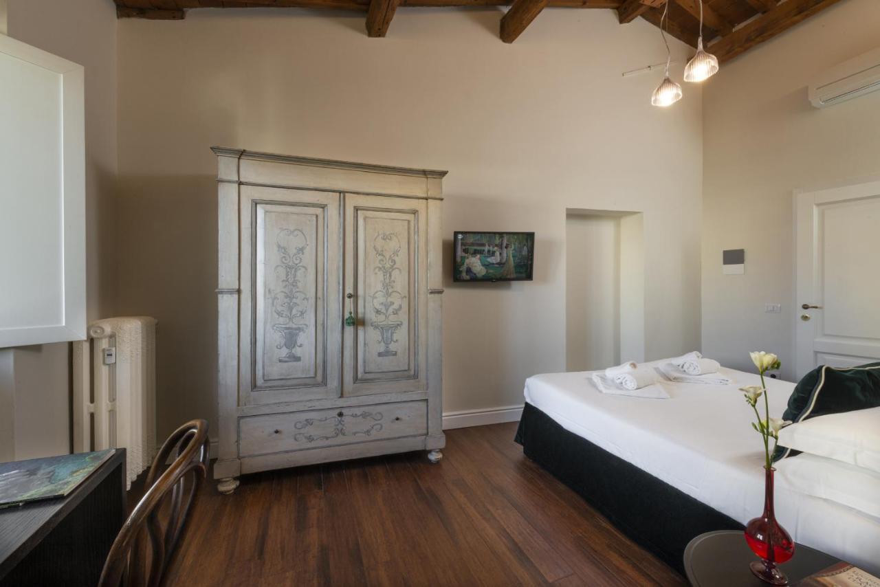 Gjestgiverier Parione Uno 3*