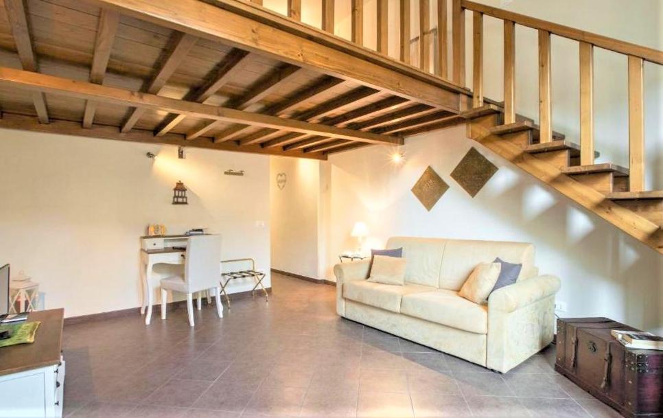 Charming Cavour Heart Of Appartement