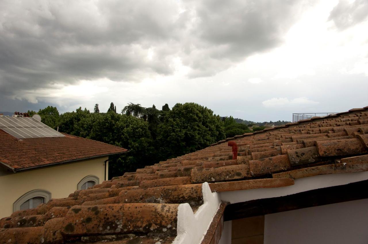 Artisti In With Great A/c Florence