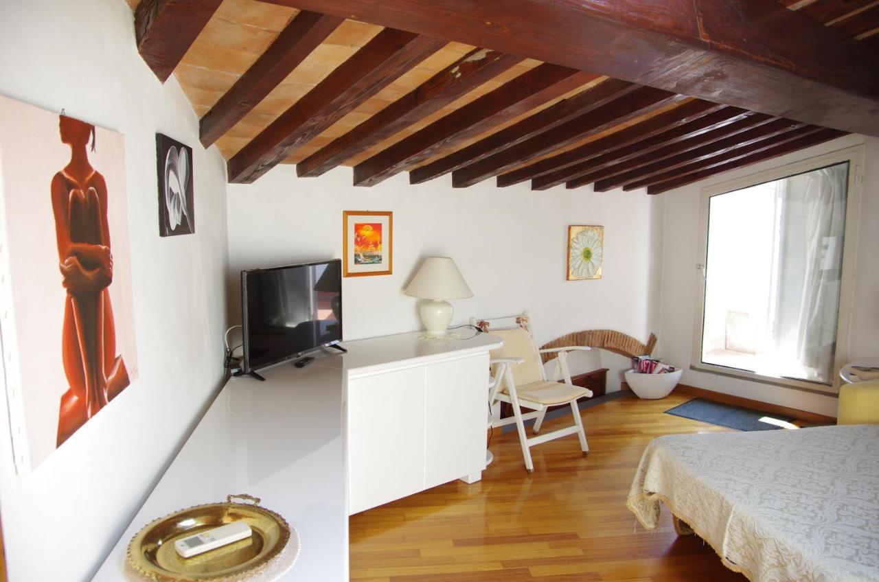 Appartement Artisti In With Great A/c
