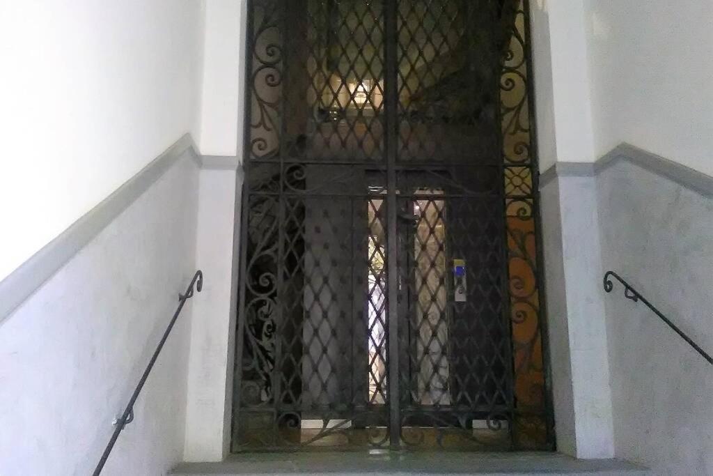 Charming Family With Private Garage Lejlighed *
