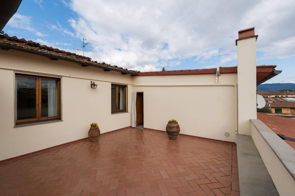 La Casa Di Lucia - *