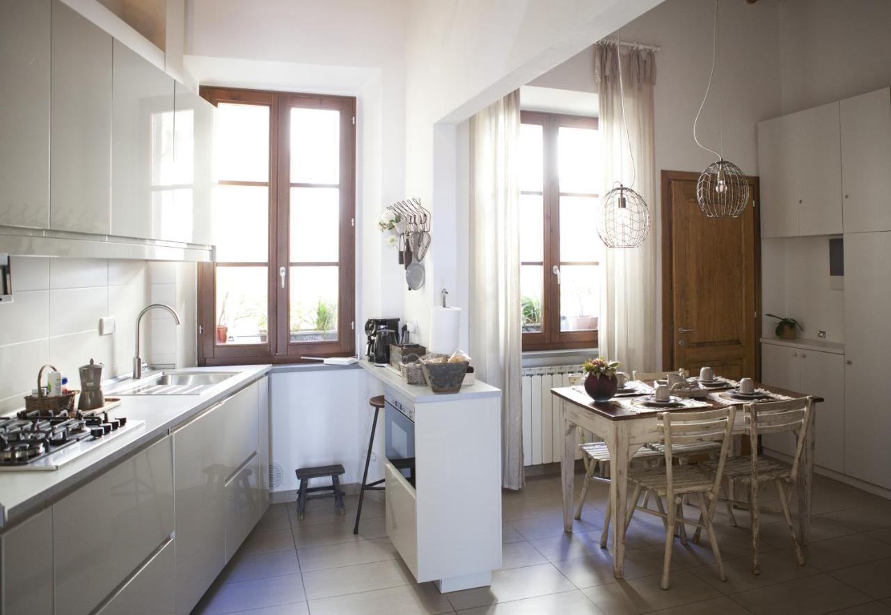 Appartement Italian Fantasy Takes Away *