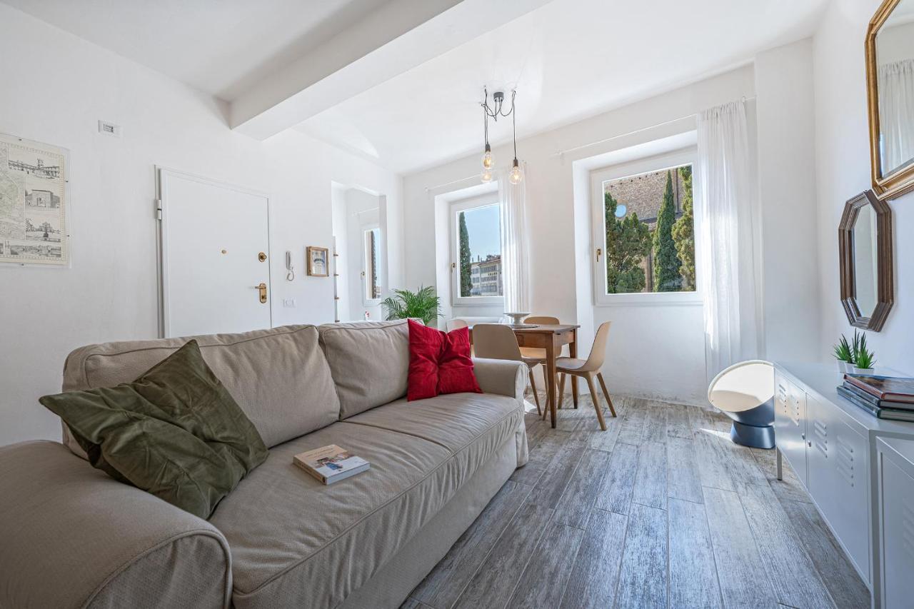 Via Avelli, 4 - Charming - Delightful And Bright 3rd-floor Without Elevator, Overlooking One Of Florence's Beautiful Squares, Exceptionally Located For Exploring The Leilighet *