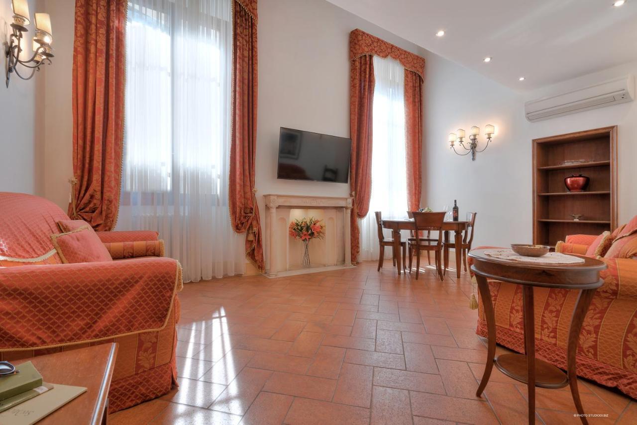 Aparthotel First Of Florença